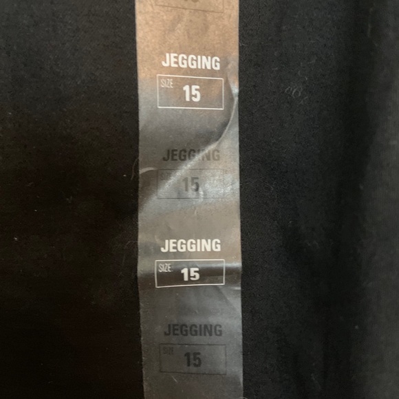 Black low rise jegging - Picture 7 of 7